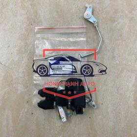 Ổ NGẬM CỐP HẬU XE MAZDA 323 2003 - Y25D56820AB