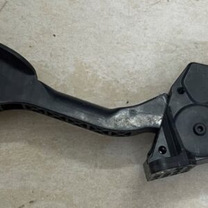 BÀN ĐẠP CHÂN GA XE TOYOTA FORTUNER 2021 | 781100K050