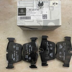 Bố thắng sau xe MERCEDES GLC300 | 0004208703