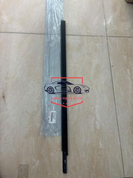 Lông mi cửa trước TOYOTA INNOVA 2005-2016 | 757100K012