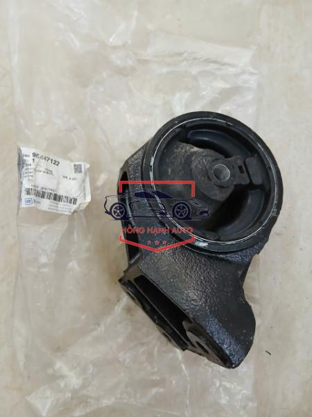 CHÂN MÁY KÉT NƯỚC DAEWOO MANGUS 2.5 2005 | 96447122
