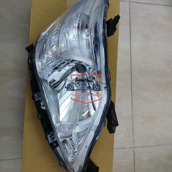 ĐÈN PHA PHẢI TOYOTA INNOVA 2015 | 811700K520