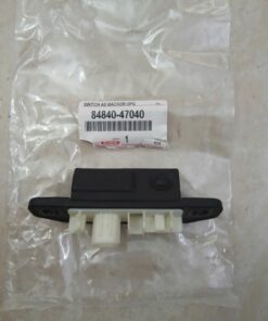 CÔNG TẮC MỞ CỐP TOYOTA YARIS 2013 | 8484047040